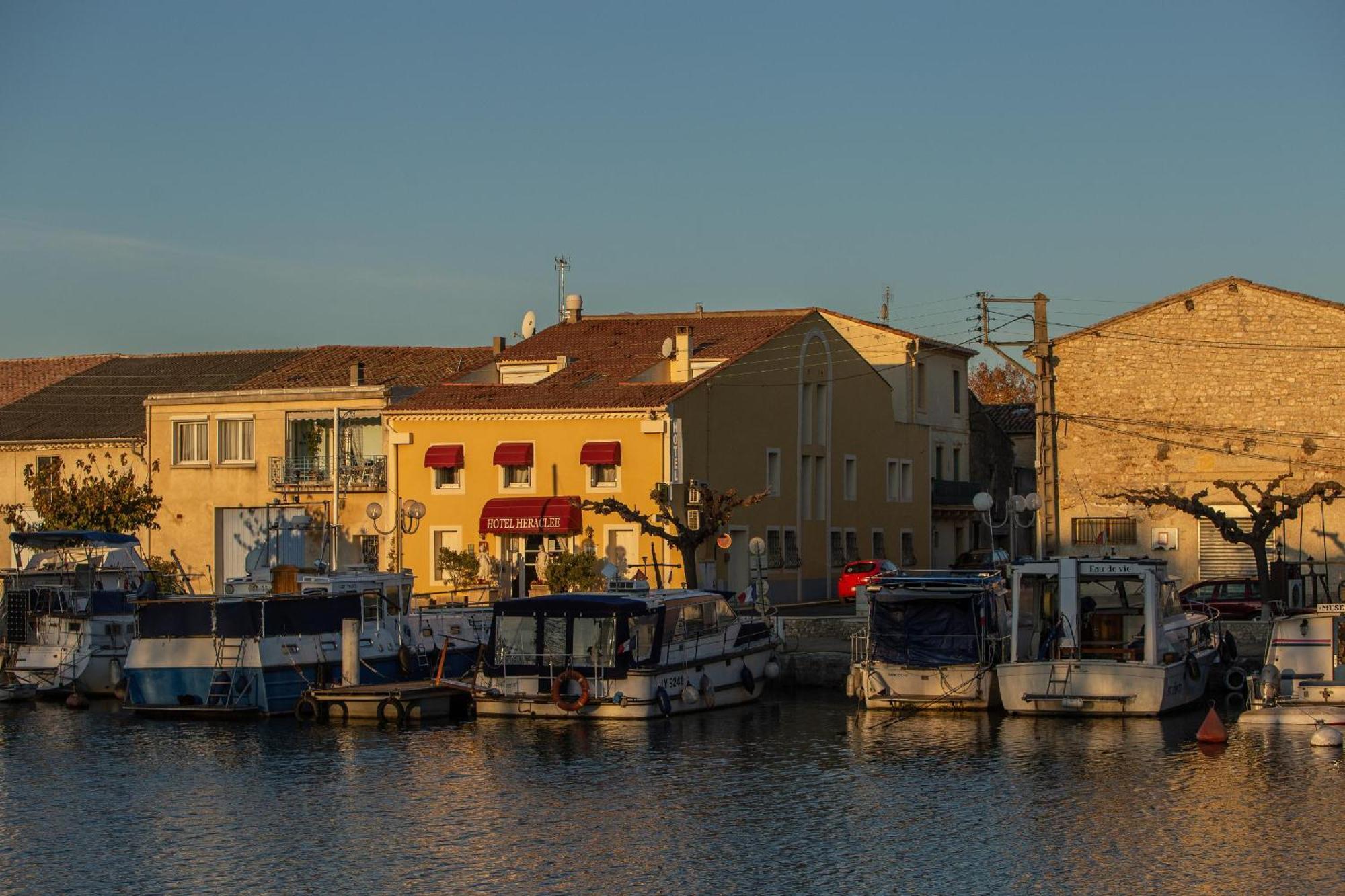 Logis Heraclee Saint-Gilles  Kültér fotó